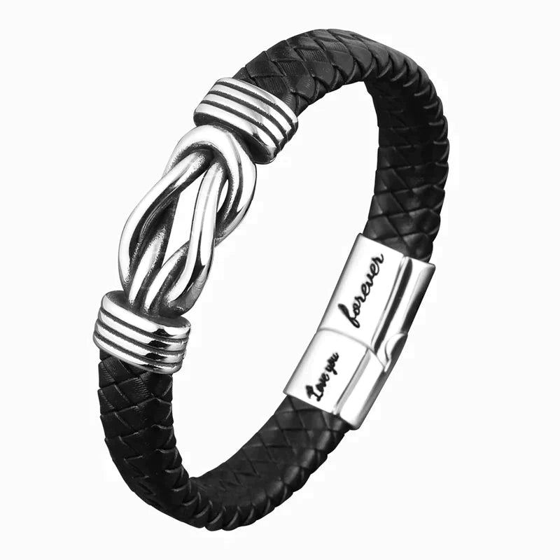 Flätat läderarmband